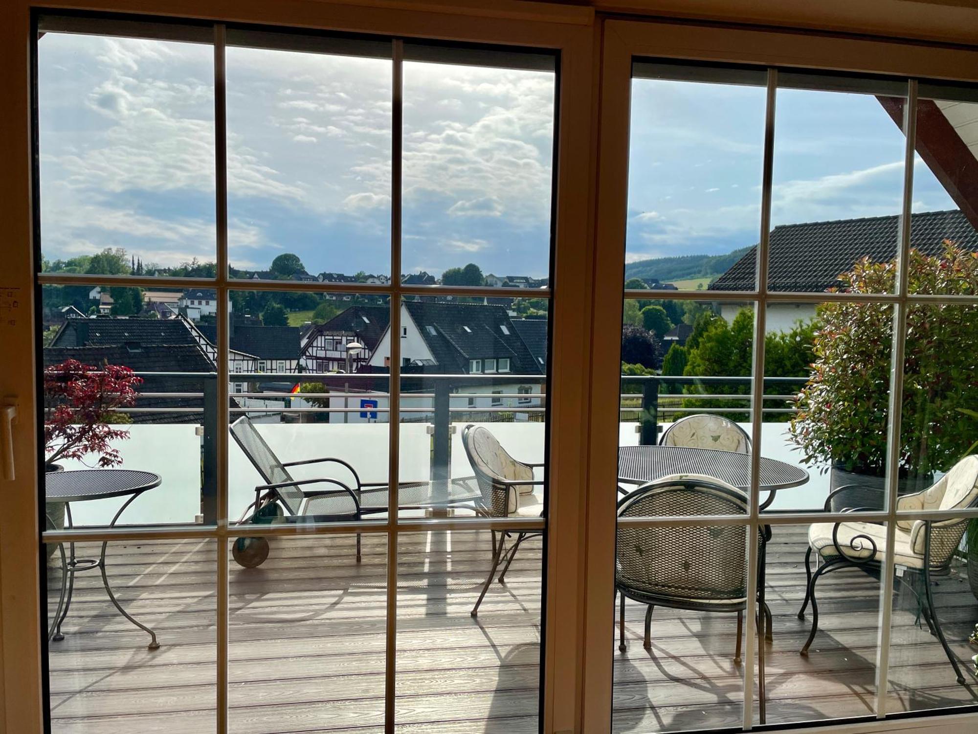 Moderne Ferienwohnung Mit Sonnenbalkon In Fretter Finnentrop Exterior foto